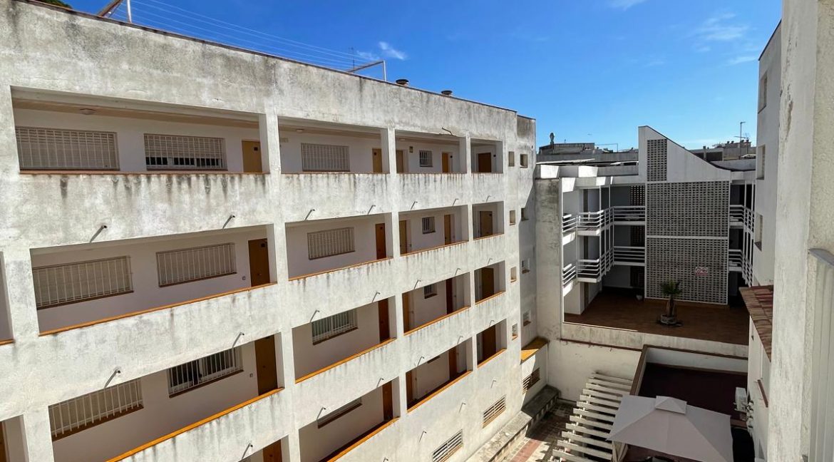 WhatsApp Image 2025-10-22 at 20.22.02 (4)