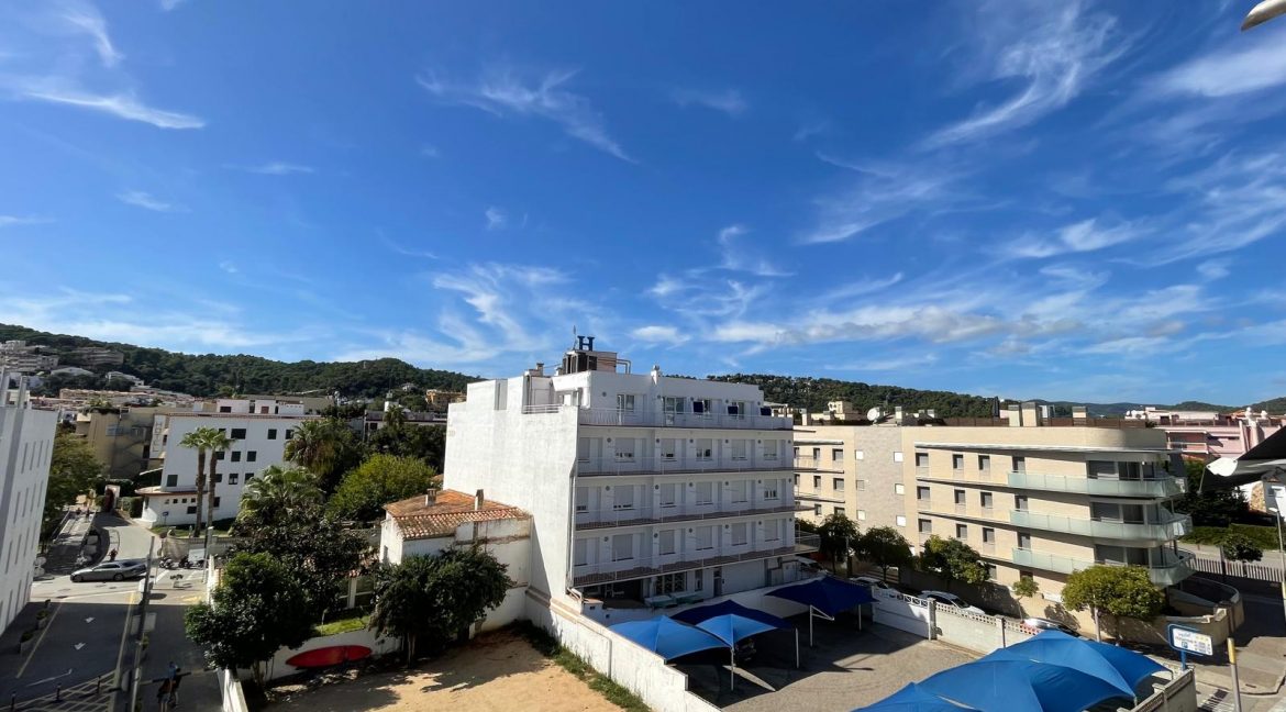 WhatsApp Image 2025-10-22 at 20.22.03